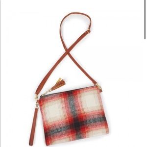 Crossbody and wristlet bundle Multiple Colors
